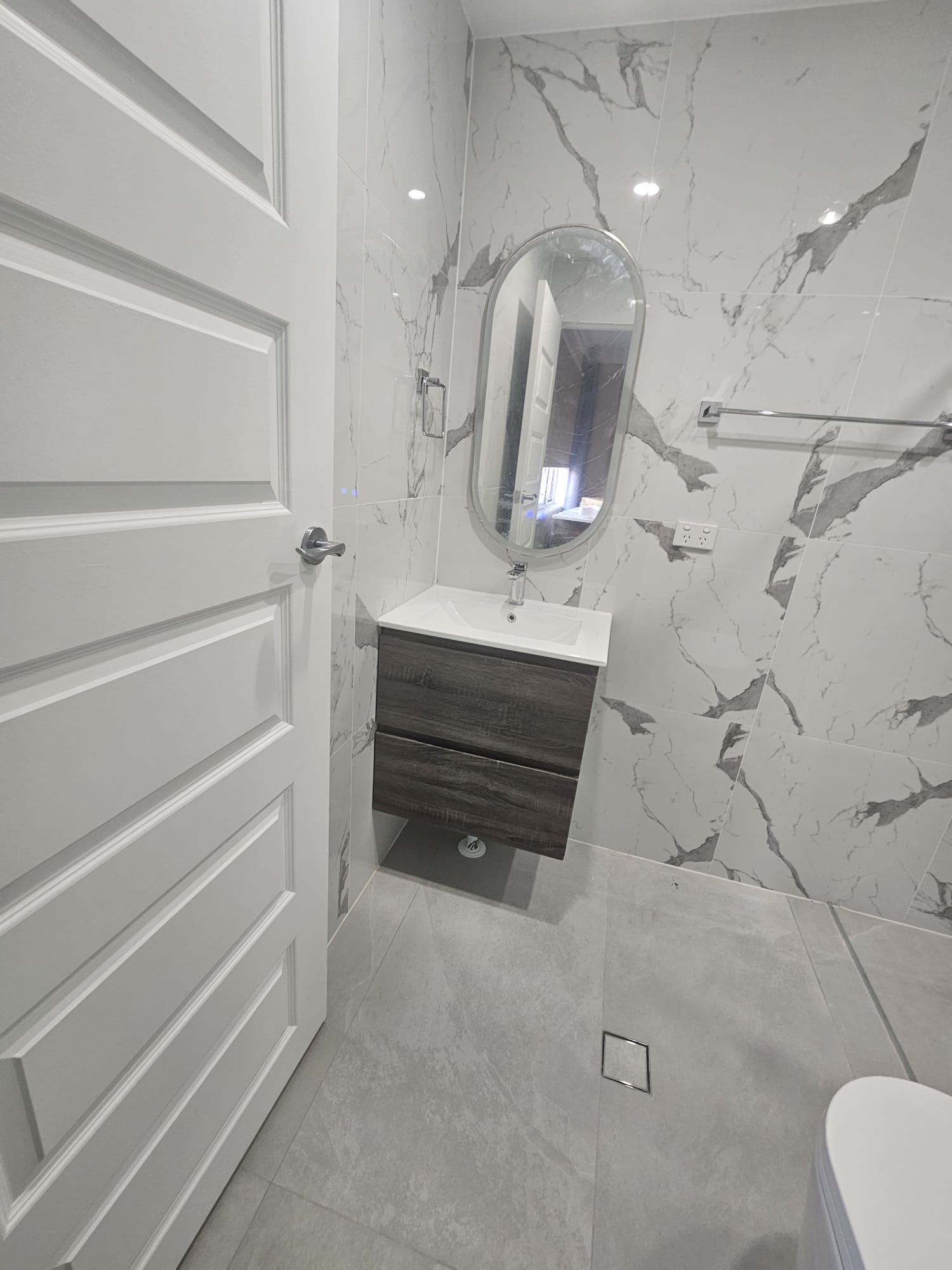 Bathroom & laundry project by Desi Building Solutions