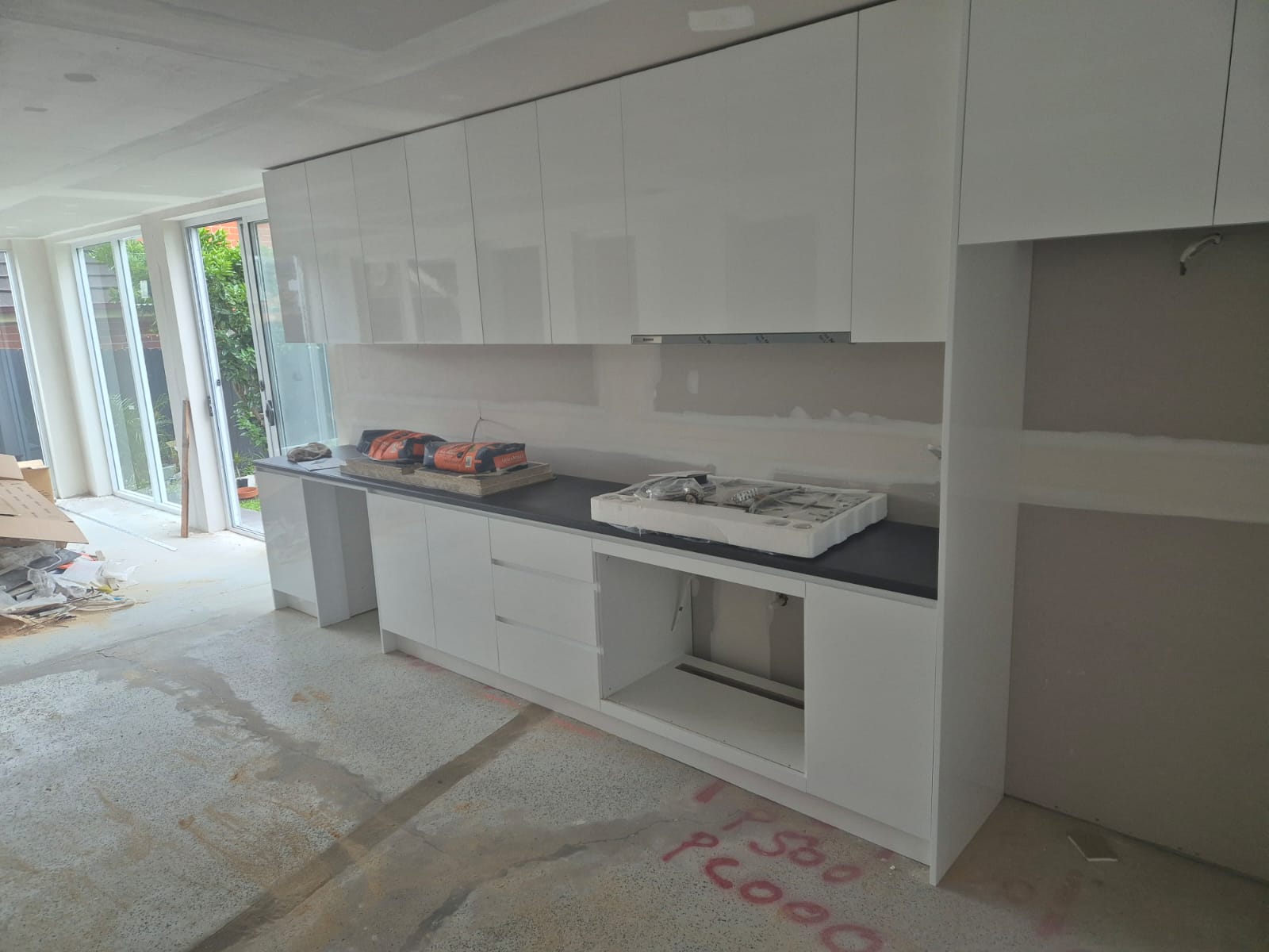 Kitchen, joinery & cabinetry project by Desi Building Solutions