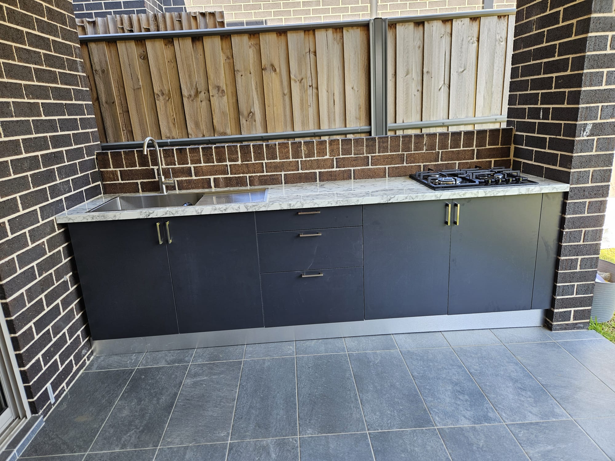 Kitchen, joinery & cabinetry project by Desi Building Solutions