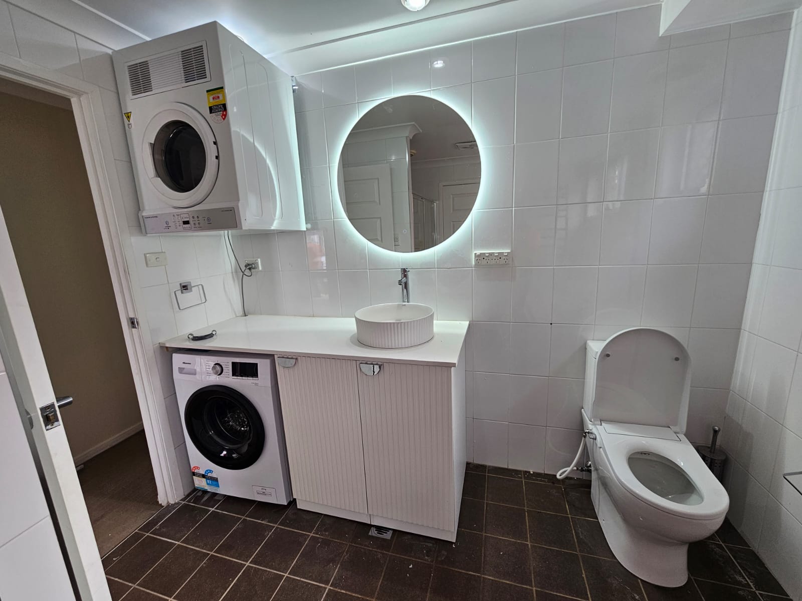 Bathroom & laundry project by Desi Building Solutions