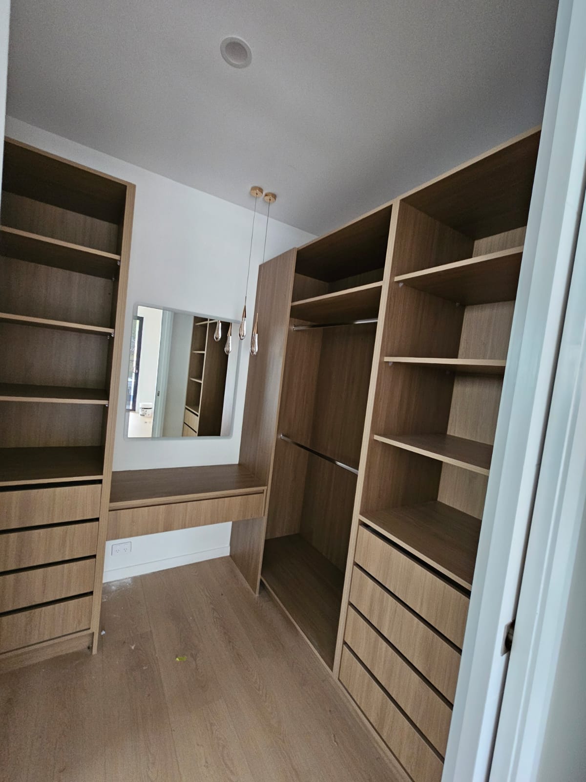 Kitchen, joinery & cabinetry project by Desi Building Solutions