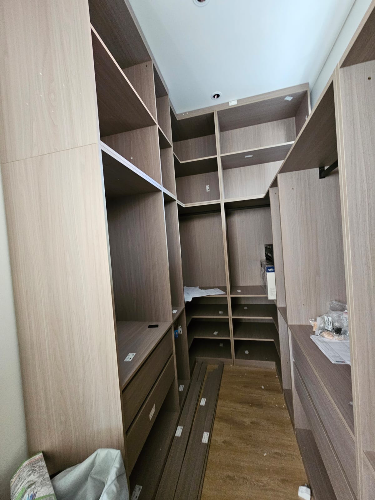 Kitchen, joinery & cabinetry project by Desi Building Solutions